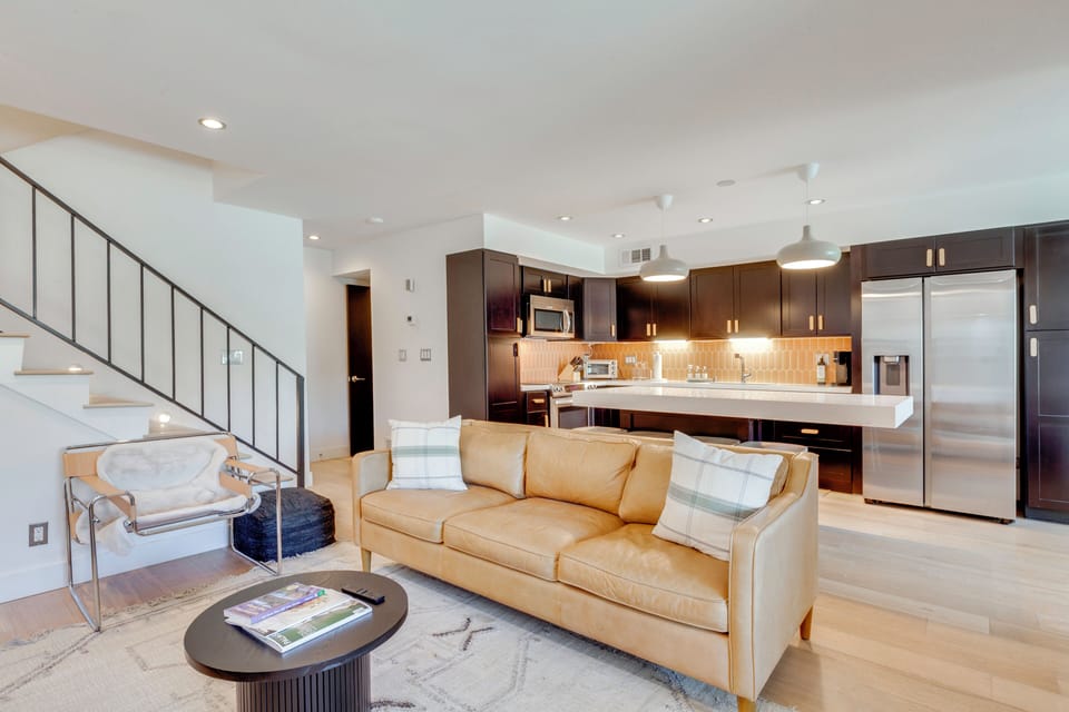 Apartment (2 Bedrooms) | Front of property
