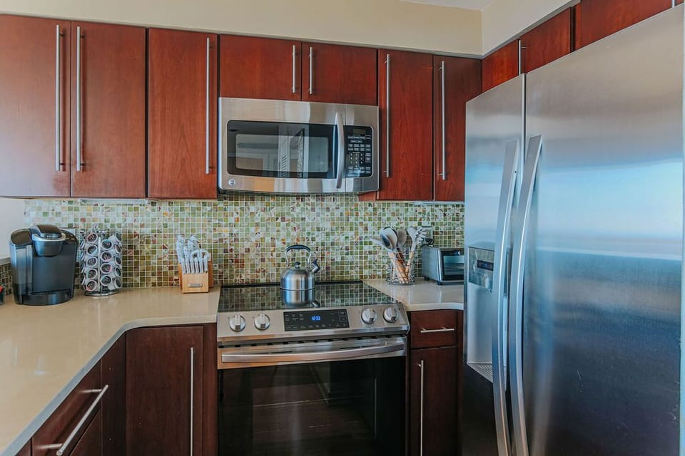 Condo, Private Bathroom (Firefly on The Ridge) | Shared kitchen