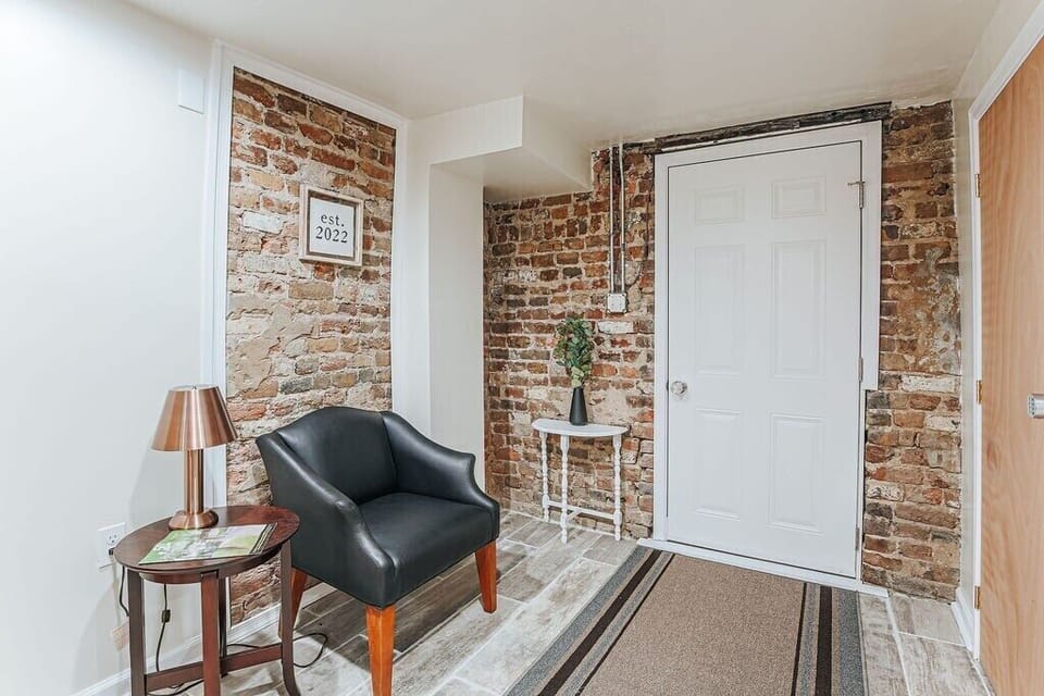 Apartment, Private Bathroom (Staunton Underground) | Lounge