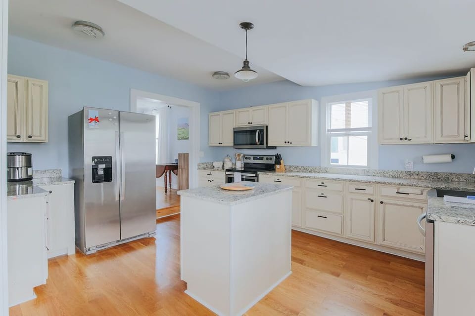 House, Private Bathroom (The Wayne Shire) | Shared kitchen