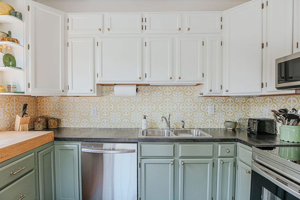 House, Private Bathroom (The Woodward) | Shared kitchen