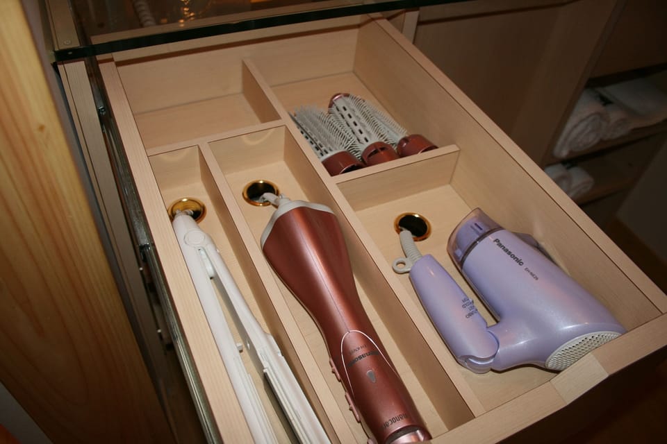 Luxury Double Room, 1 Bedroom, Refrigerator & Microwave | Room amenity