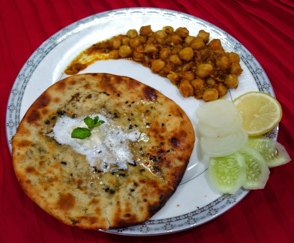 Daily local cuisine breakfast for a fee