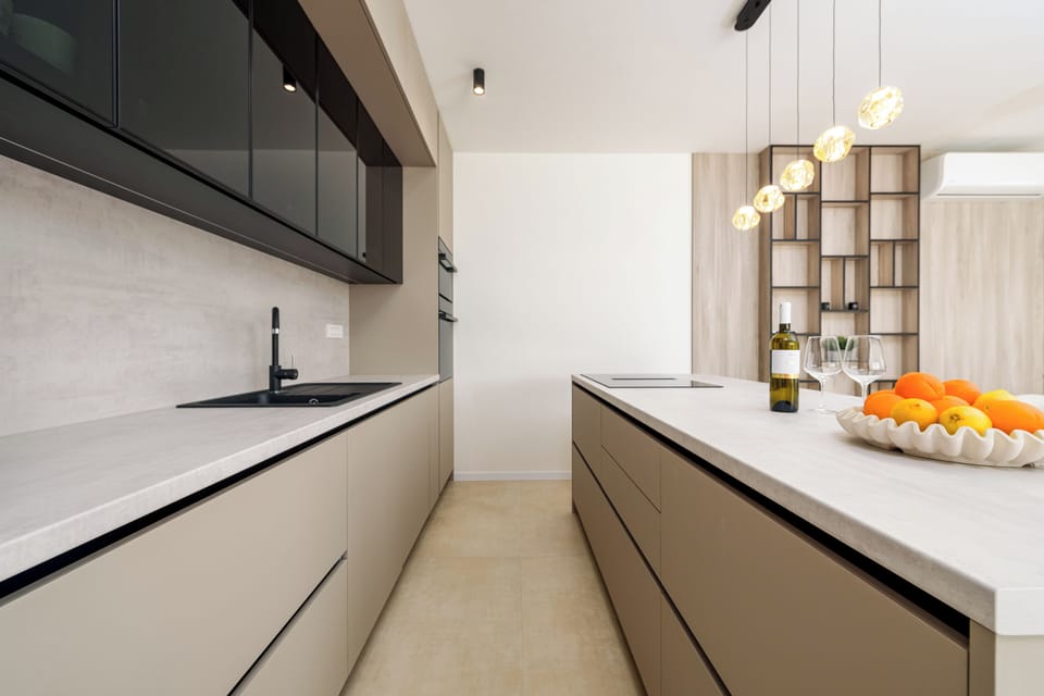 Stovetop, highchair