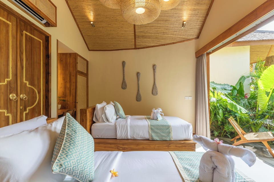 In-room safe, blackout drapes, WiFi (free)