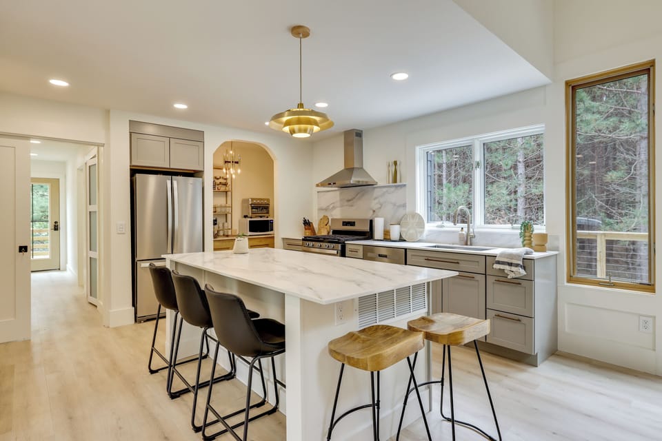 House (4 Bedrooms) | Interior