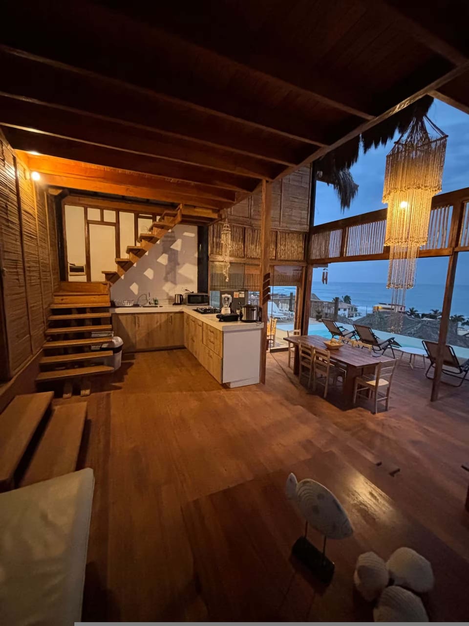 House | 8 bedrooms, high-speed internet
