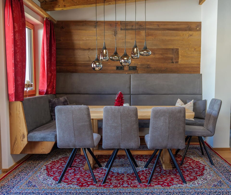 Apartment | Dining