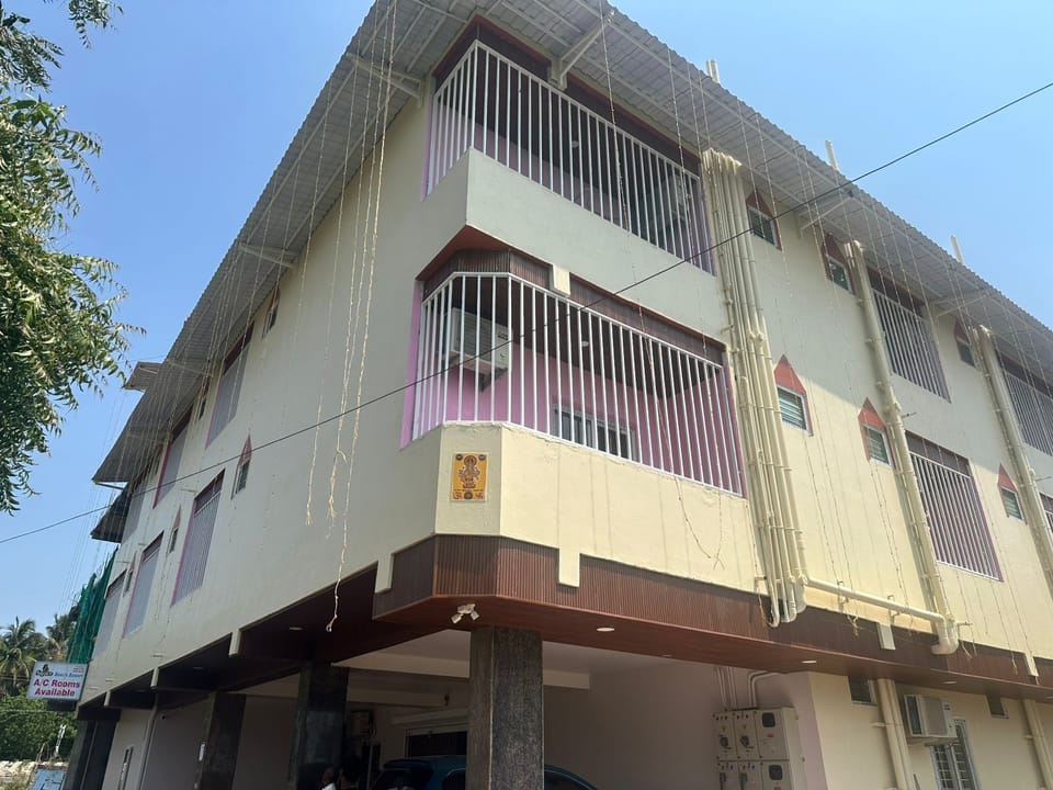 SG SQUARE GRAND BEACH RESORT Hotel in Tamil Nadu
