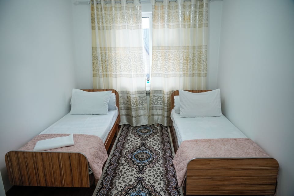 Basic Double Room | Iron/ironing board, free WiFi