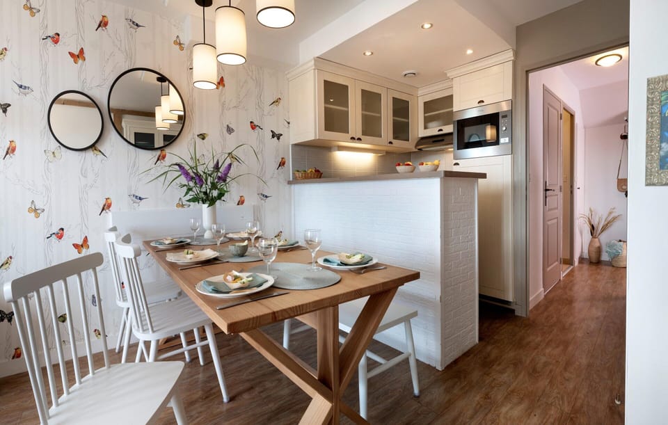 Apartment | Dining
