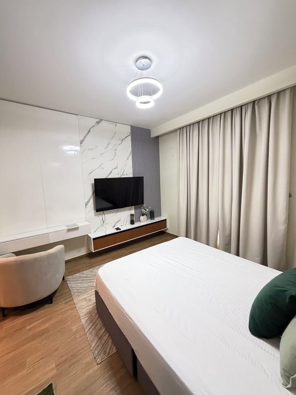 Laptop workspace, iron/ironing board, WiFi (free)