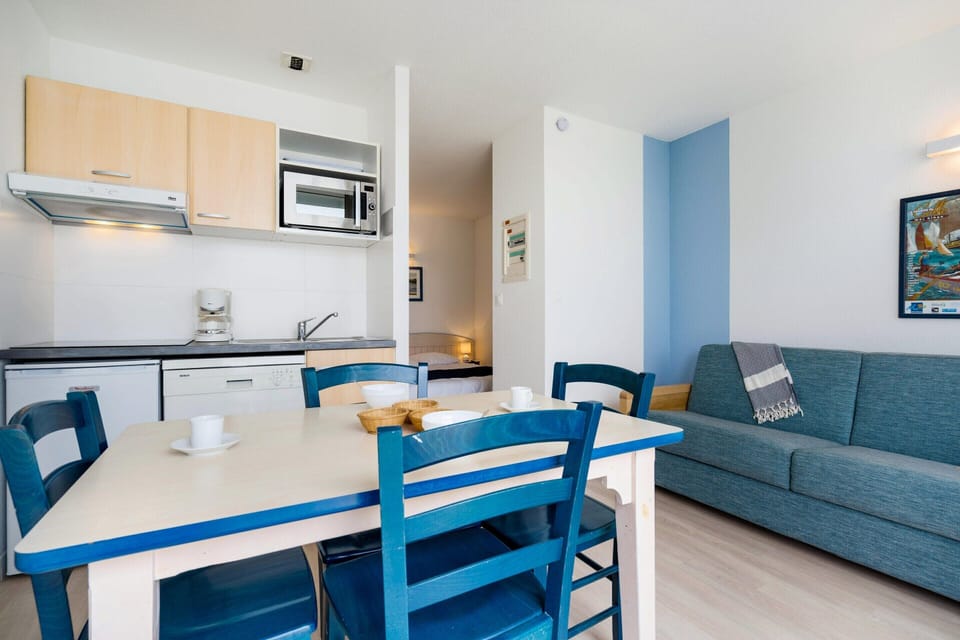 Apartment | Dining
