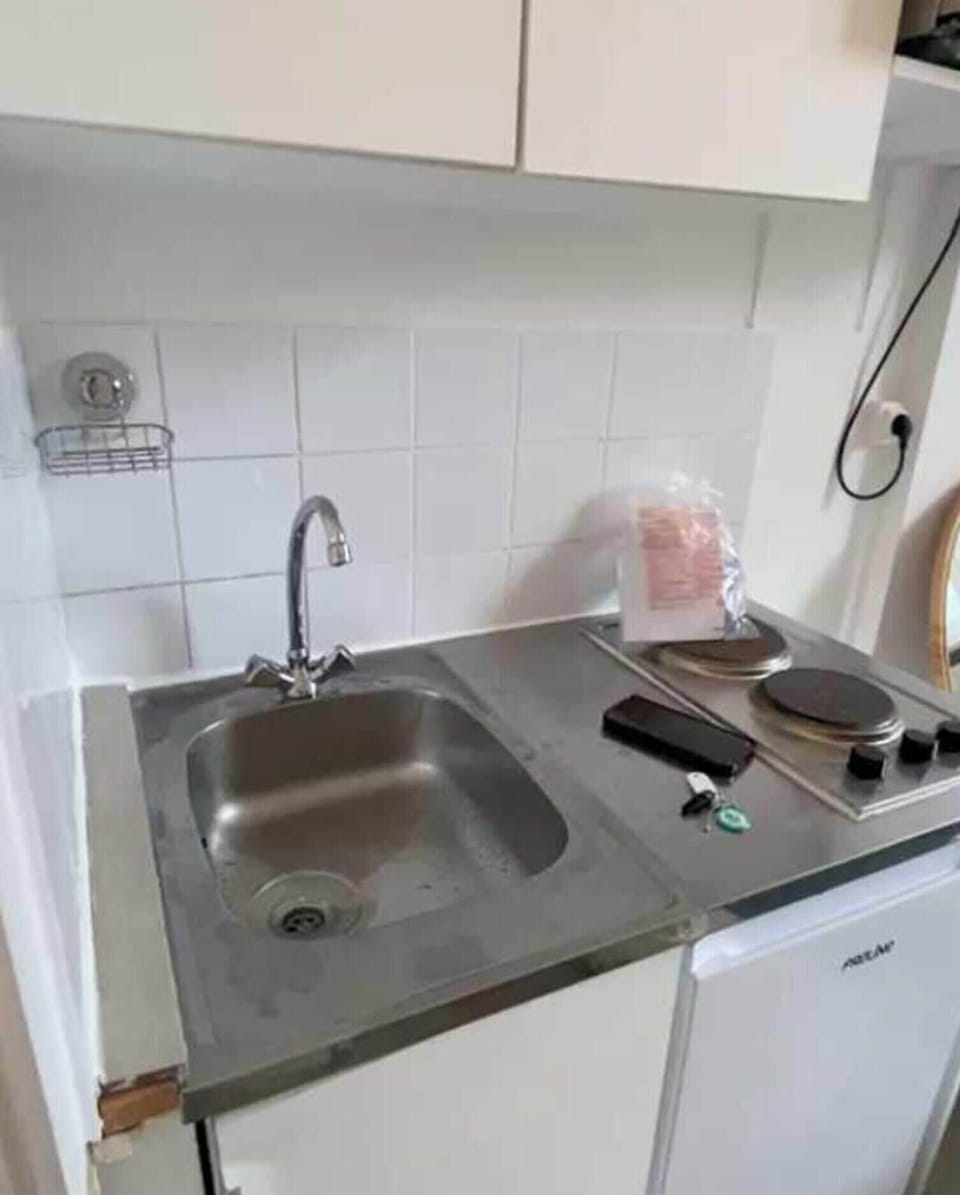 House | Private kitchen | Fridge, microwave, stovetop, coffee/tea maker