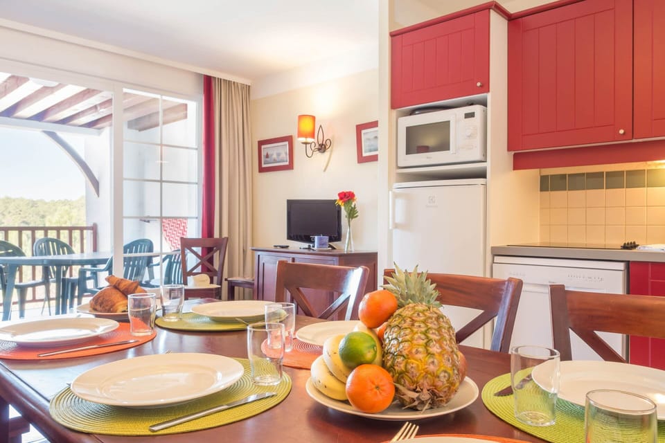 Apartment | Dining