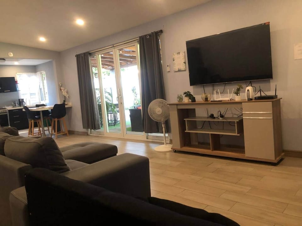 Bungalow, 2 Bedrooms, Private Pool | Living room