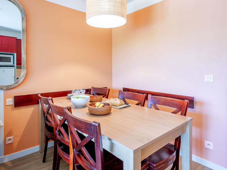 Apartment | Dining