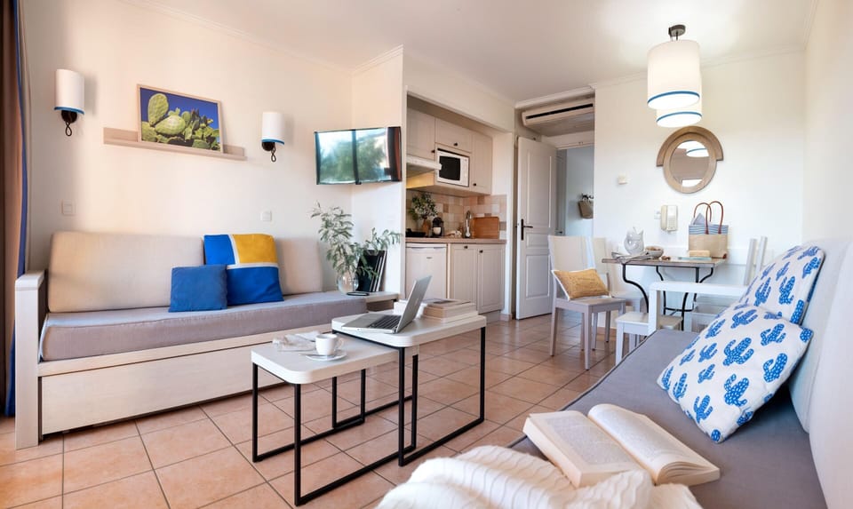 Apartment | Living area
