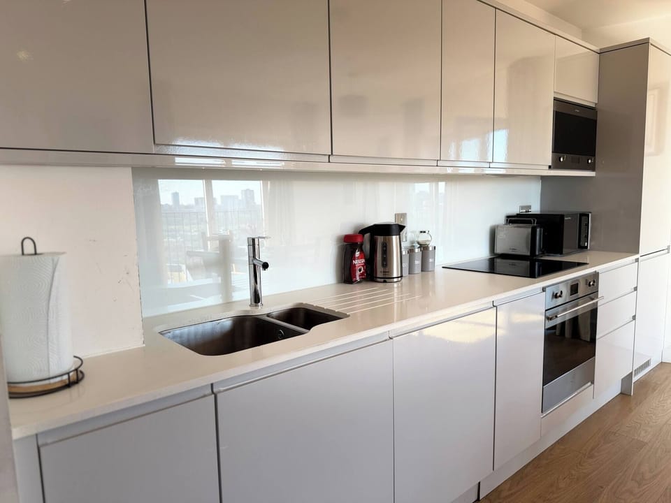 Apartment, 2 Bedrooms, Accessible, Smoking | Private kitchen