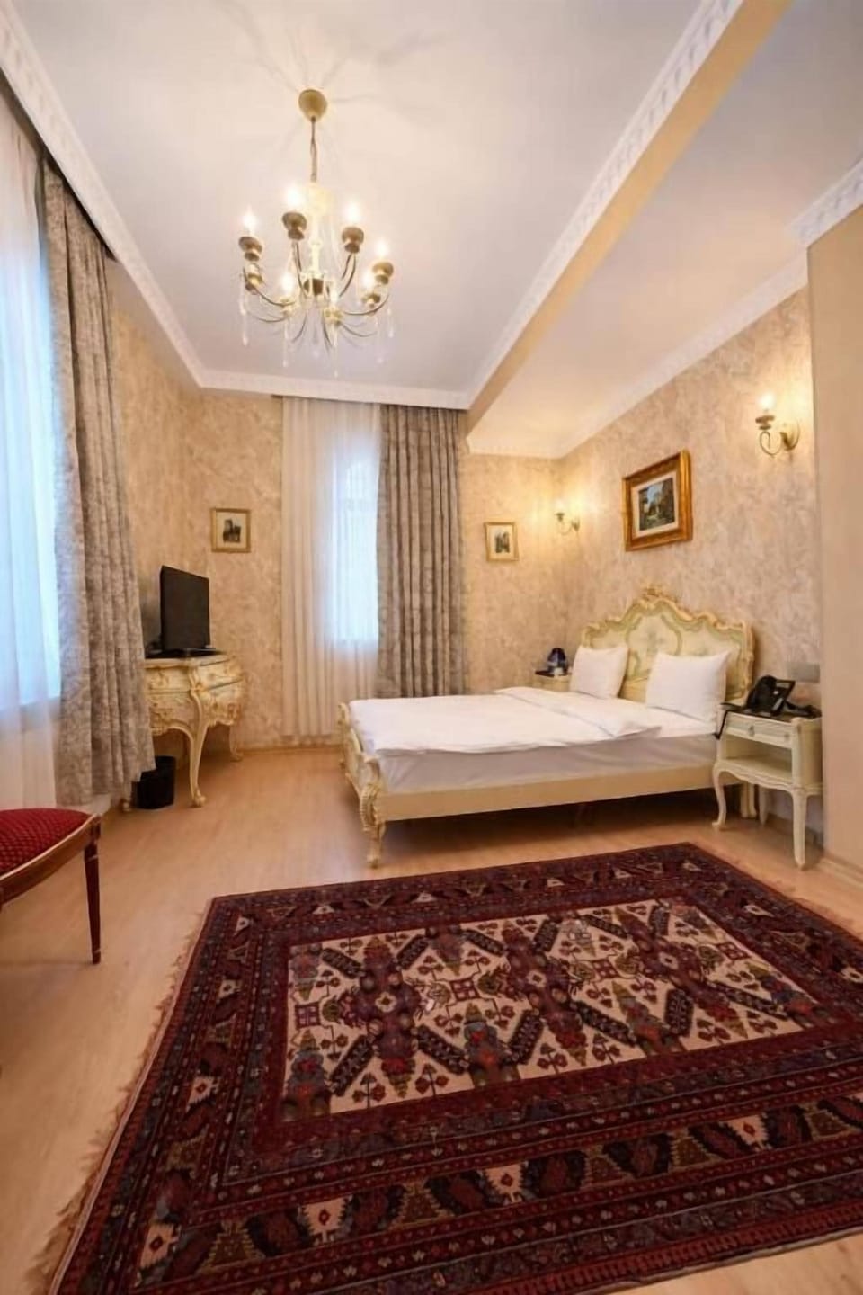 Deluxe Double Room, City View | Desk, free WiFi