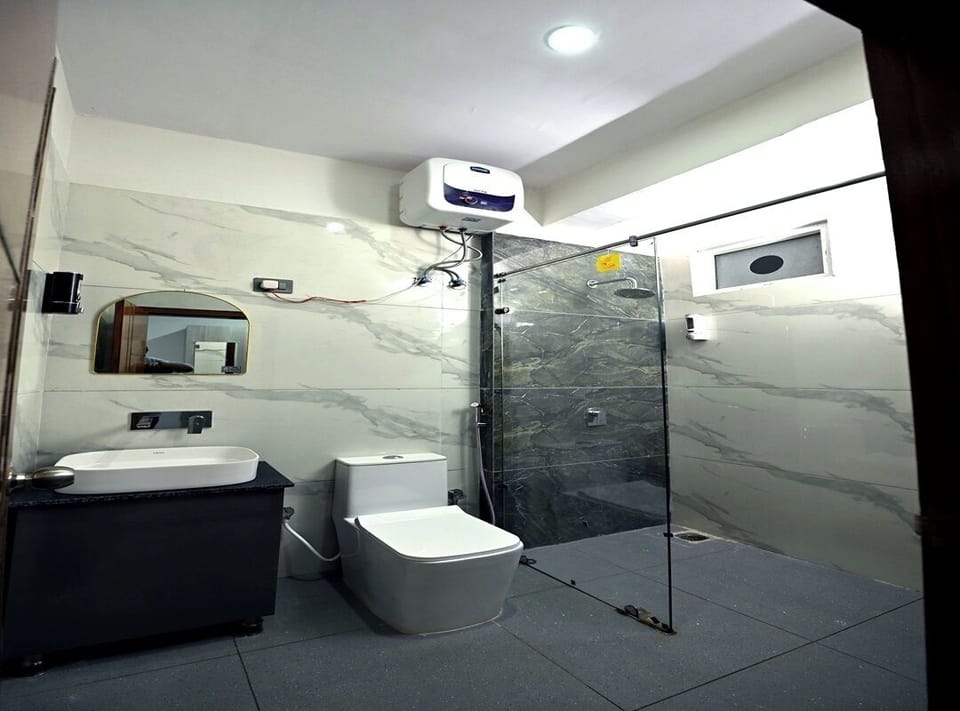 Shower, towels, soap, shampoo