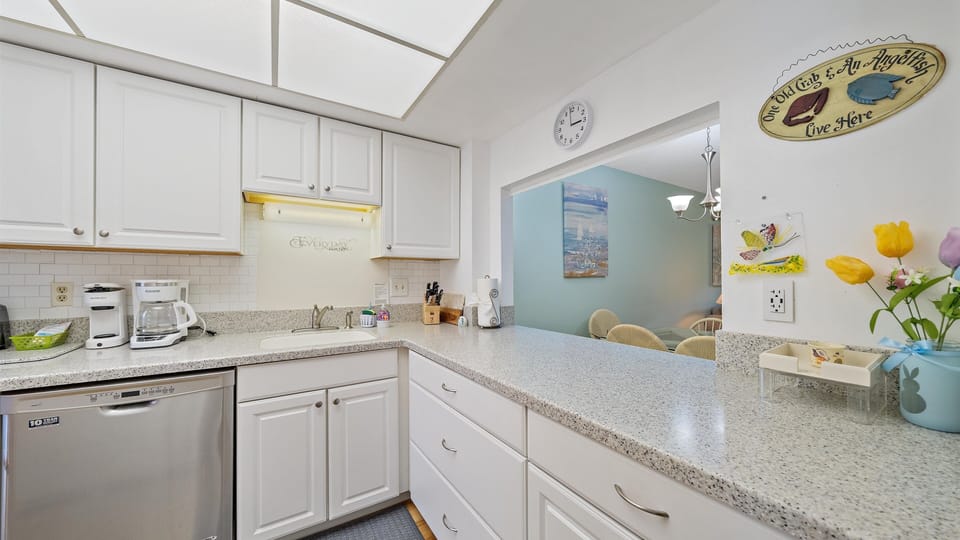 Condo, 2 Bedrooms | Private kitchen | Coffee/tea maker, fridge, oven, toaster
