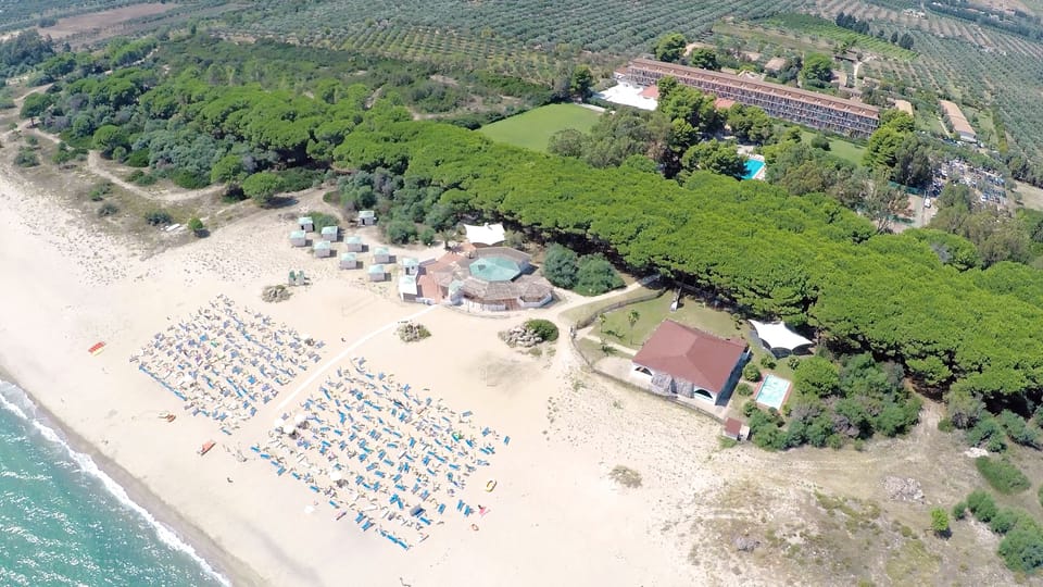 Private beach nearby, sun loungers, beach umbrellas