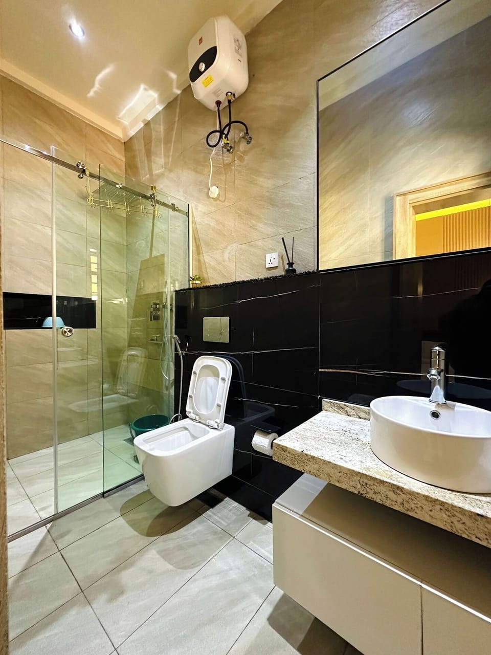 Family Room, Balcony, City View | Bathroom | Free toiletries, towels, soap, shampoo