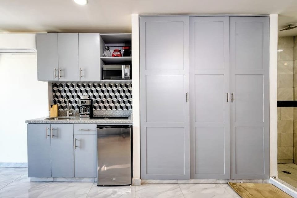 Apartment, Multiple Beds, Balcony, Mountain View (Cabo Cove 408) | Private kitchen