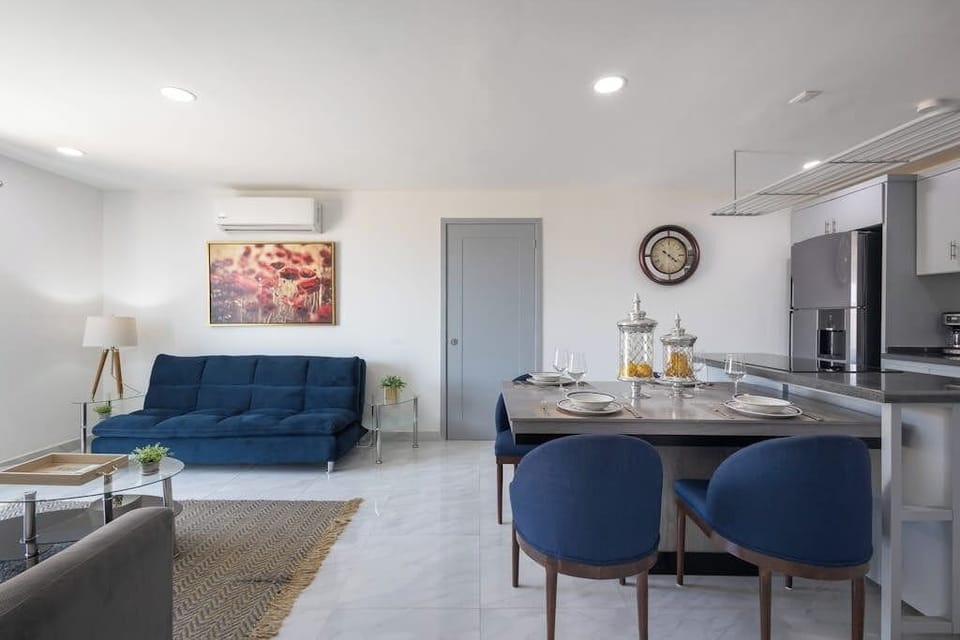 Apartment, 1 King Bed, Balcony, Mountain View (Cabo Cove 408 A) | Living area