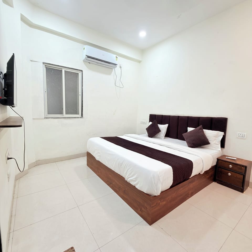 Comfort Room, Balcony | WiFi (free)