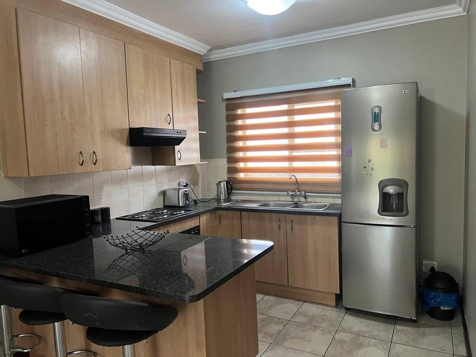 Apartment, 3 Bedrooms, Smoking, Patio | Interior