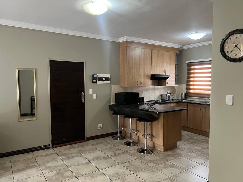 Apartment, 3 Bedrooms, Smoking, Patio | Private kitchen