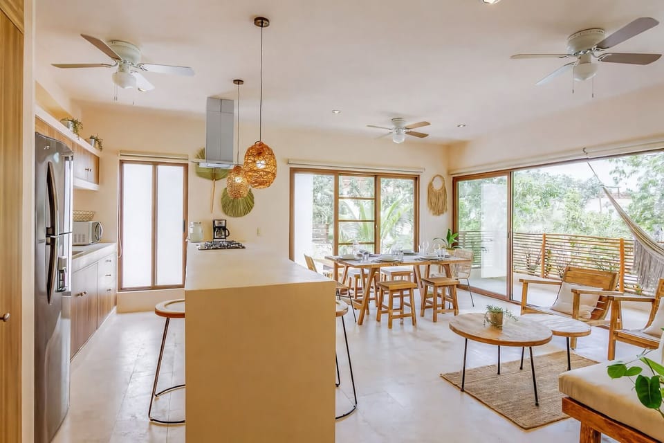 Luxury Apartment, Garden View | Private kitchen