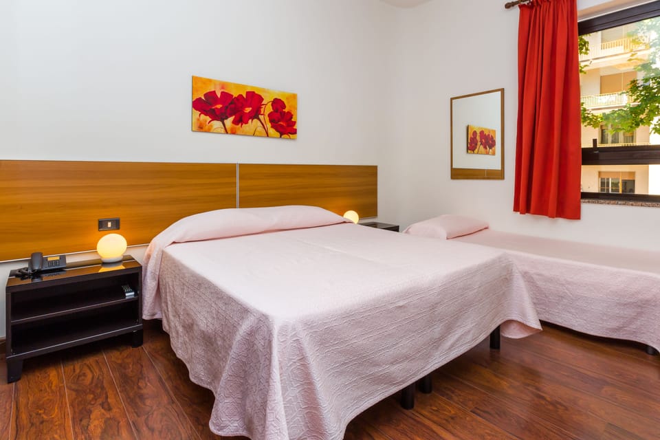 In-room safe, desk, WiFi (free), bed sheets