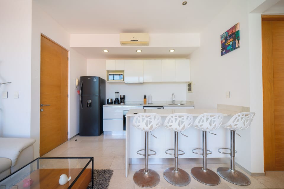 Comfort Apartment, City View | Private kitchen