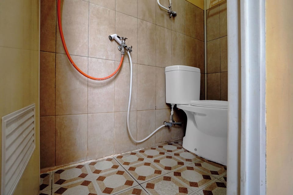 Deluxe Double Room | Bathroom | Shower
