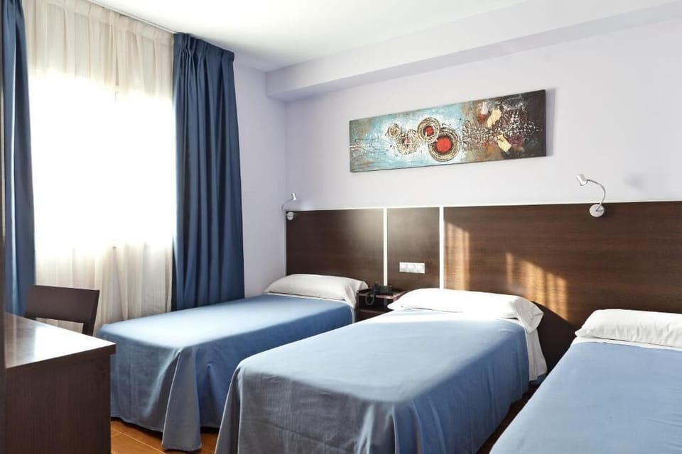 Triple Room | Desk, free WiFi, wheelchair access