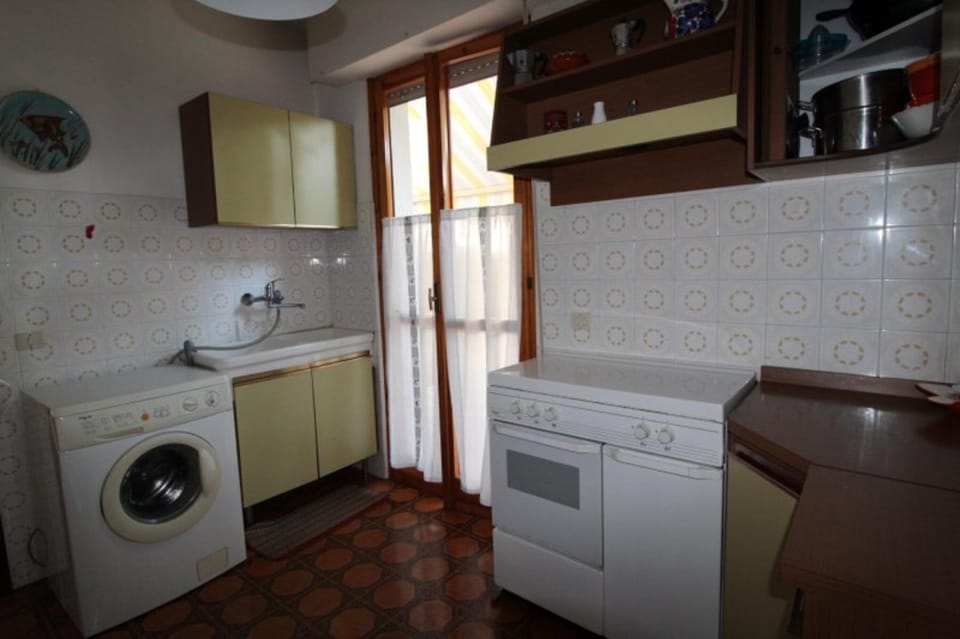 Apartment, 2 Bedrooms, Patio, Garden View | Laundry