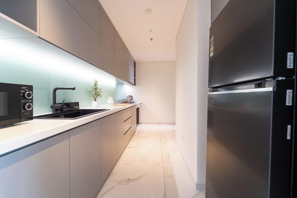 Comfort Apartment, 2 Bedrooms, City View | Private kitchen | Full-size fridge, microwave, stovetop, electric kettle