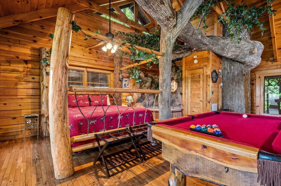 House, 1 King Bed with Sofa bed (Gatlinburg Enchanted Treehouse) | 1 bedroom