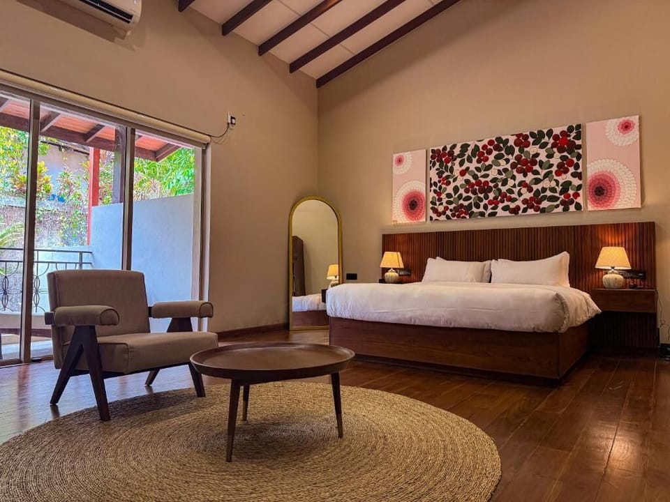 Deluxe Double Room, Balcony, Garden View | Laptop workspace, soundproofing, free WiFi