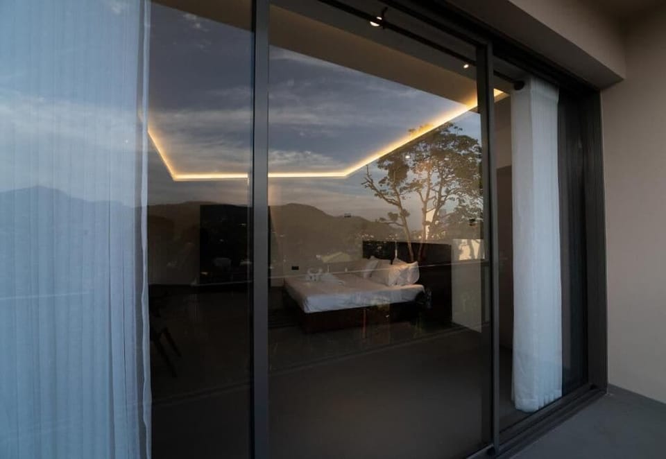 Deluxe Double Room, Balcony, Mountain View | Laptop workspace, free WiFi