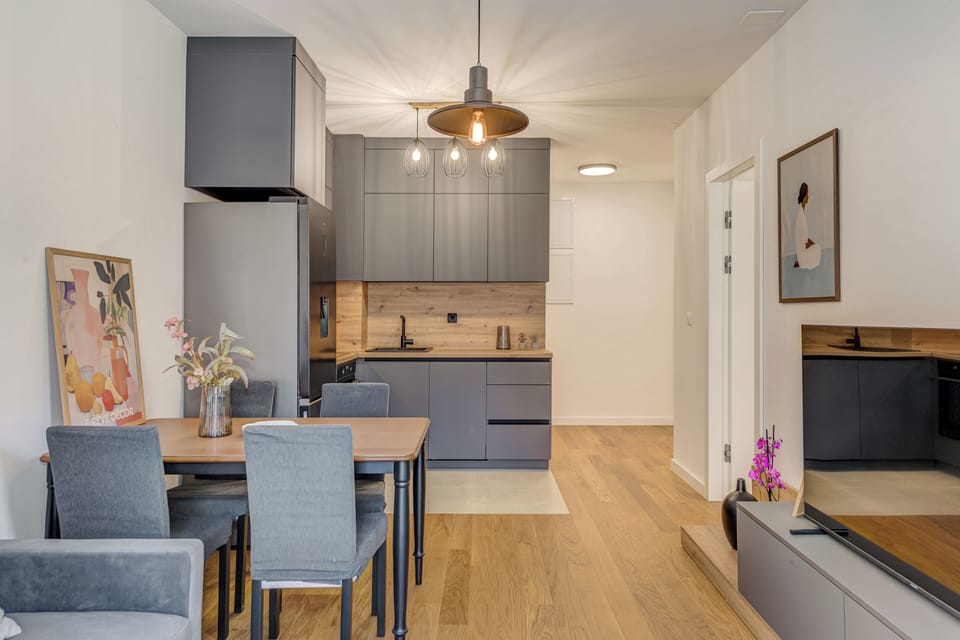 Comfort Apartment, Balcony | Dining room