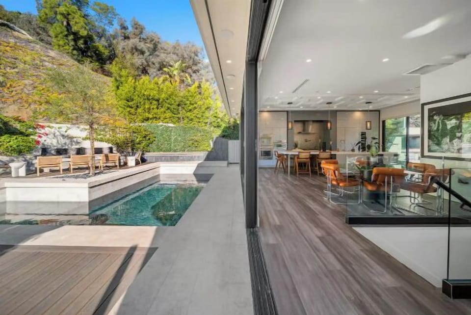 Apartment (5 Bedrooms) | Exterior