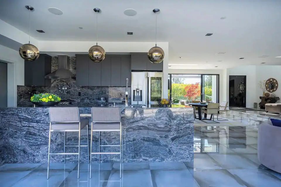 Apartment (4 Bedrooms) | Exterior