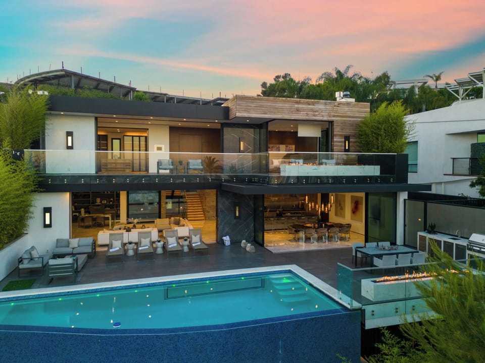 Apartment (3 Bedrooms) | Exterior