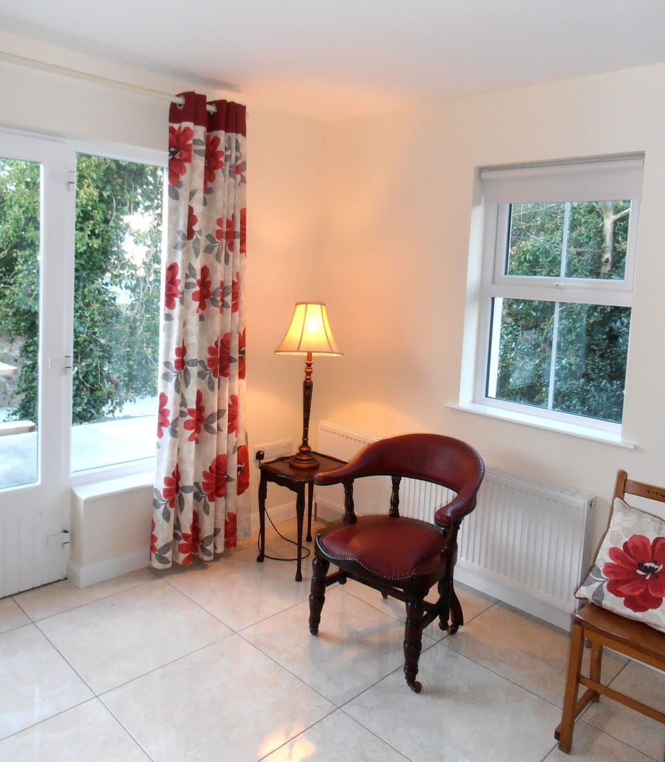 Comfort Shared Dormitory, Patio, Valley View | Interior