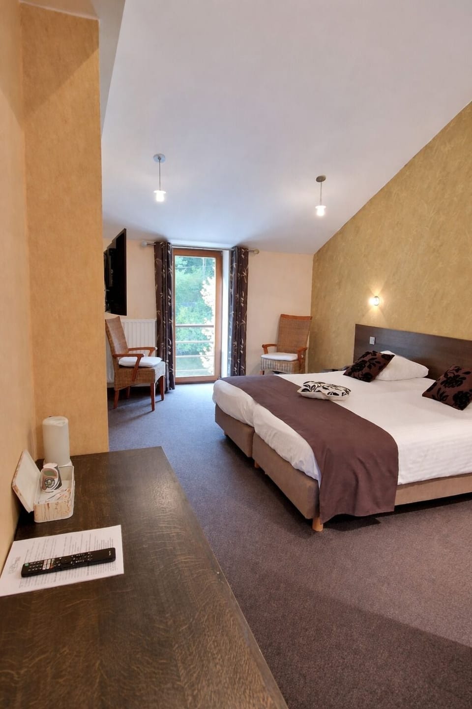 Standard Double Room | Free WiFi