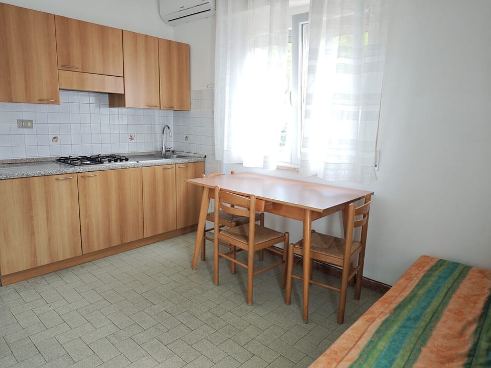Apartment, 1 Bedroom, City View | Interior